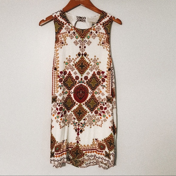 Urban Outfitters Dresses & Skirts - URBAN OUTFITTERS MINI DRESS ✨🌼